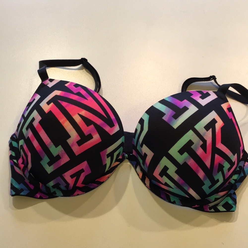VS PINK Wear Everywhere Super Push Up Bra